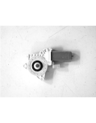 MOTORIDUTTORE ALZACRISTRALLO ANT SX 2 3 BMW SERIES 1 3/5D (E81/E87) 2004 2011 OEM 67626927027
