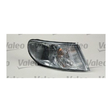 FANALE A/DX SAAB 900 07/93